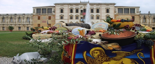 Torna Caseus Veneti con i suoi 300 formaggi