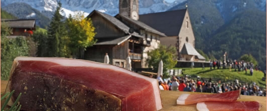 Festa dello speck in Val di Funes